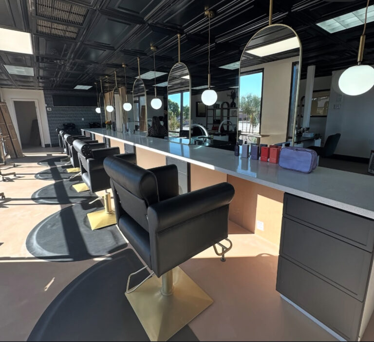 Hide Out Beauty Lounge