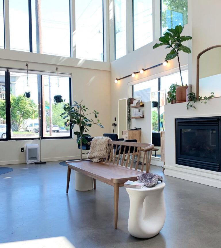 APÔRIA Hair Collective