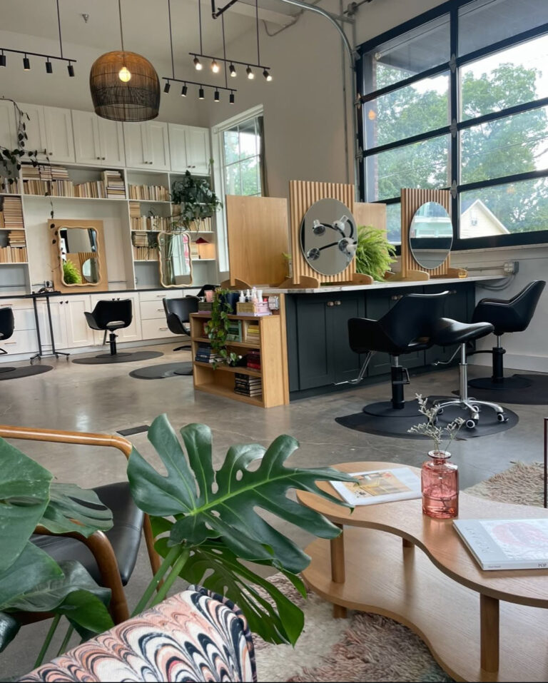 PART-TIME LOVER SALON